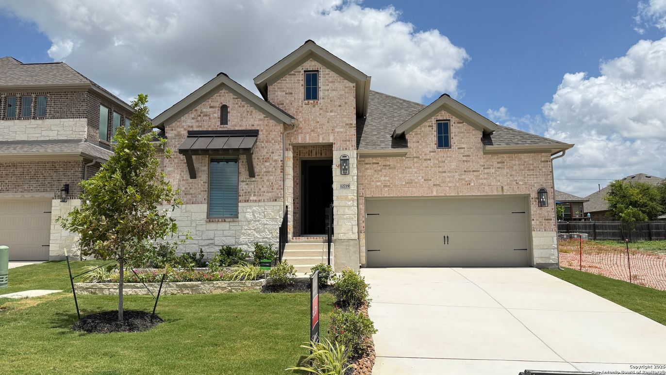 Attached, Exterior, Facade, Brick Facade, Brick Traditional