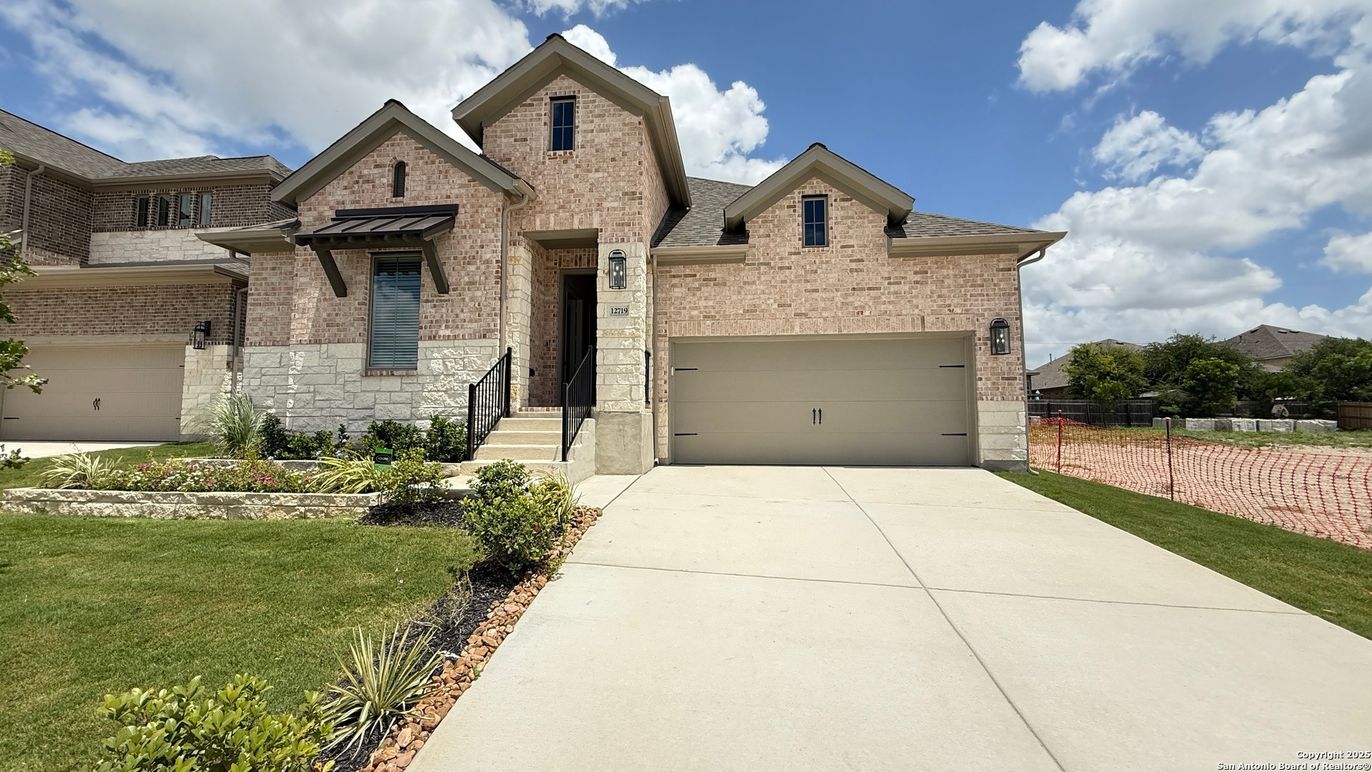 Attached, Exterior, Facade, Brick Facade, Brick Traditional