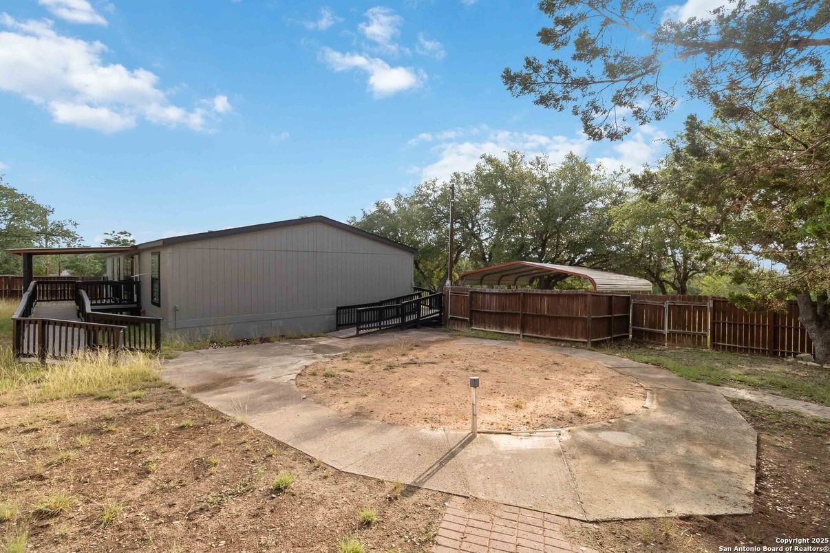 Backyard, Exterior