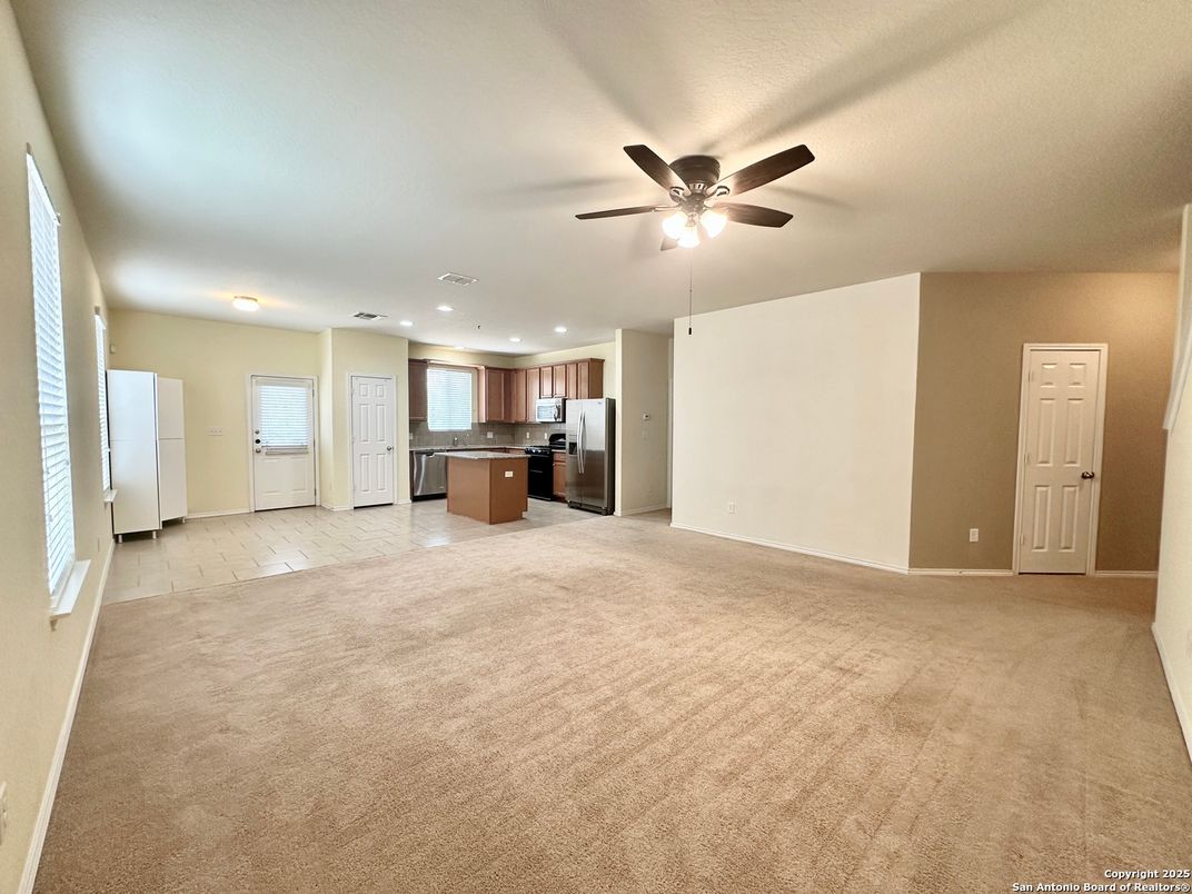 Empty room, Interior, Kitchen, Recessed Lighting