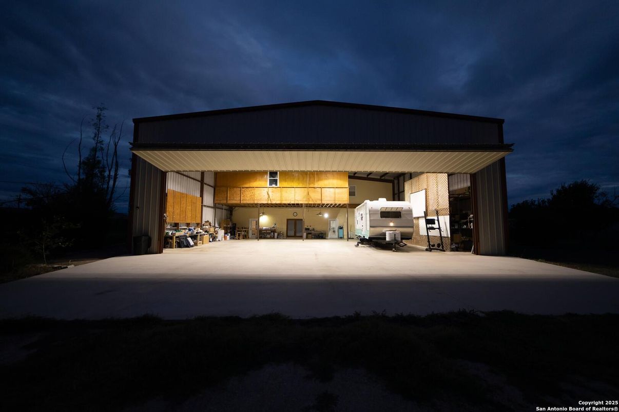 Backyard, Exterior, Facade, Modern