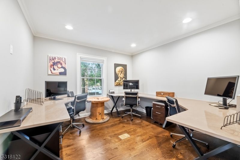 Home Office, Interior, Recessed Lighting, Wood Texture Flooring