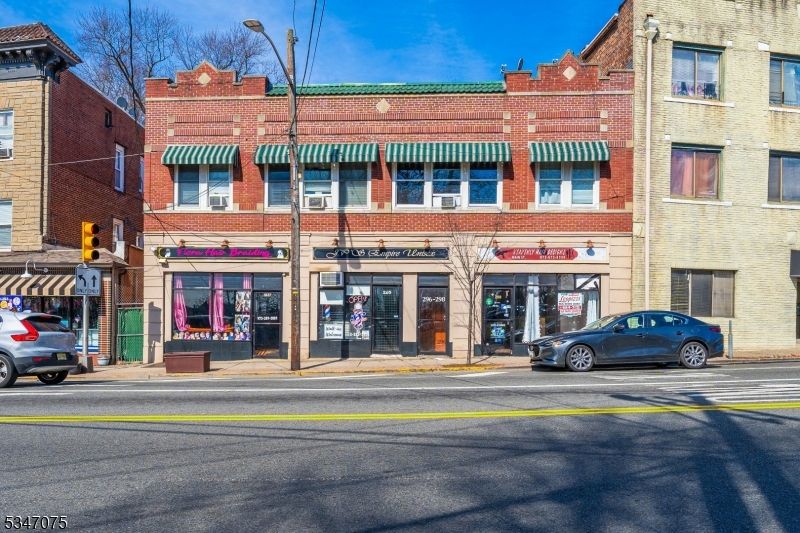 Exterior, Facade, Brick Facade, Rowhouse