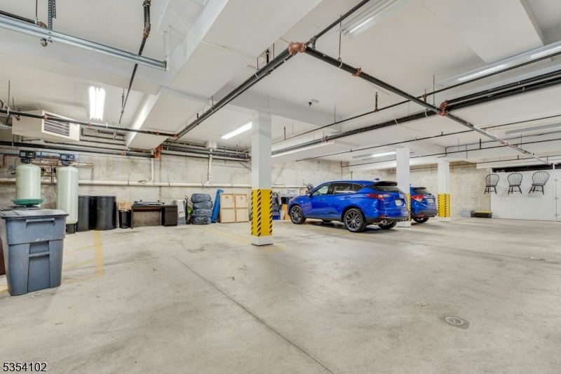 Garage, Interior