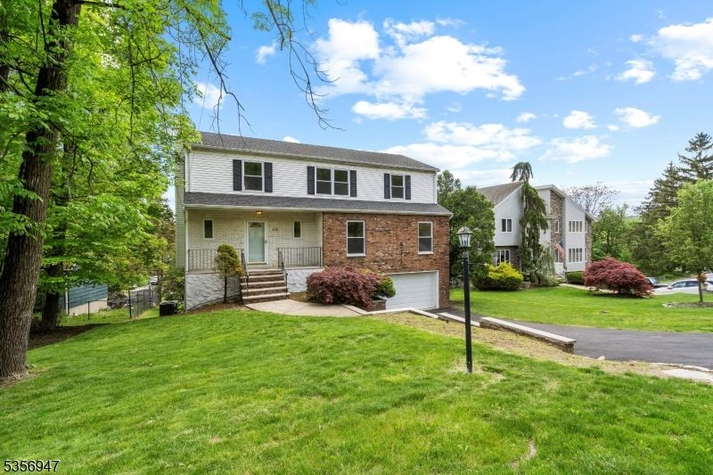 Attached, Backyard, Exterior, Facade, Brick Facade, Georgian