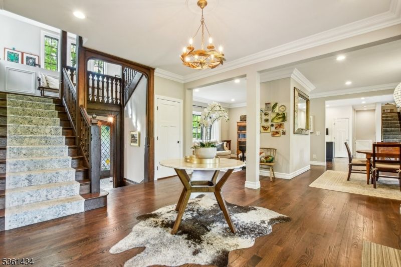 Chandelier, Dining room, Interior, Recessed Lighting, Wood Texture Flooring