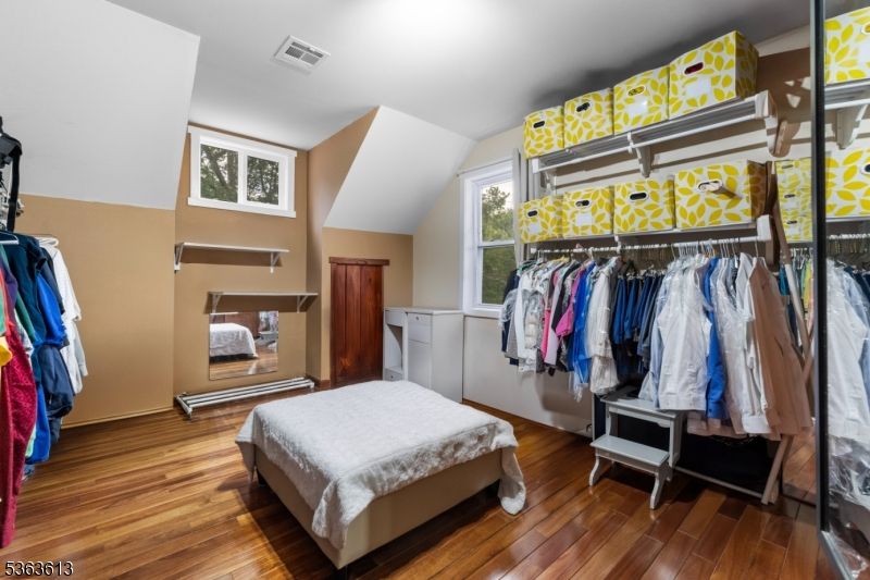 Interior, Walk-in Closets, Wood Texture Flooring