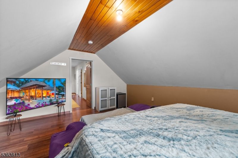 Bedroom, Interior, Wooden Ceilings, Wood Texture Flooring