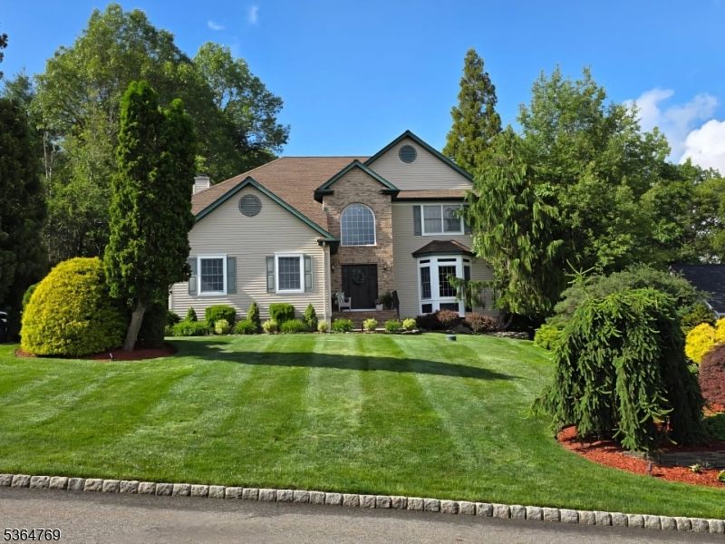 Backyard, Exterior, Facade, Queen Anne Victorian
