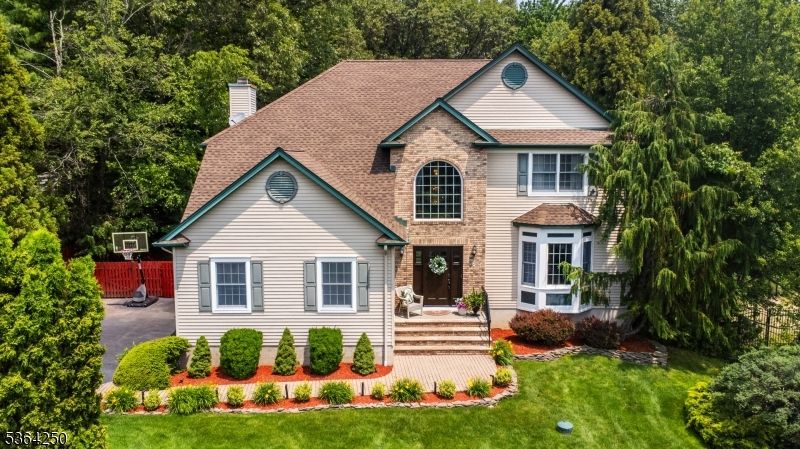 Exterior, Facade, Brick Facade, Brick Traditional