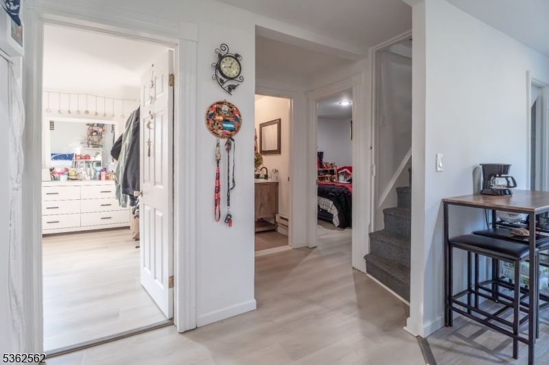 Interior, Recessed Lighting, Walk-in Closets, Wood Texture Flooring