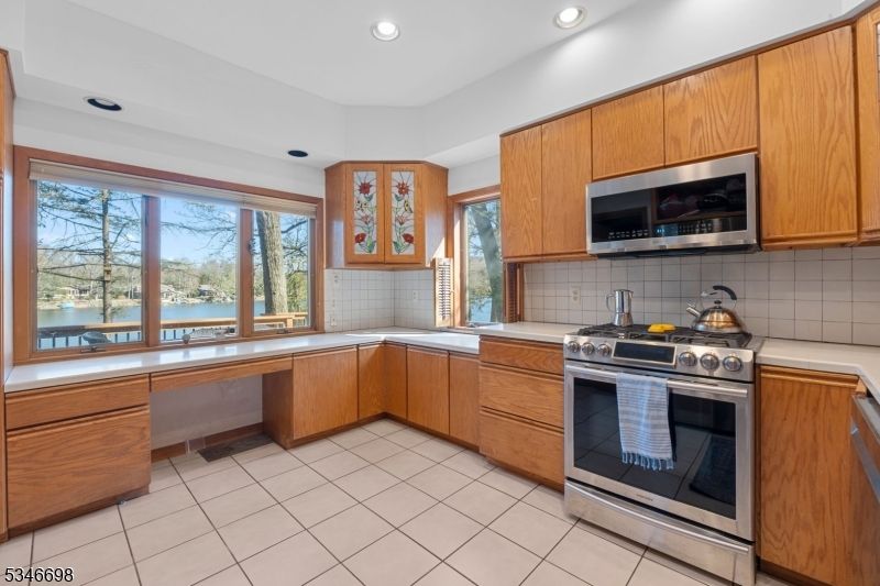 Interior, Kitchen, Recessed Lighting, Stainless Steel Appliances, Water