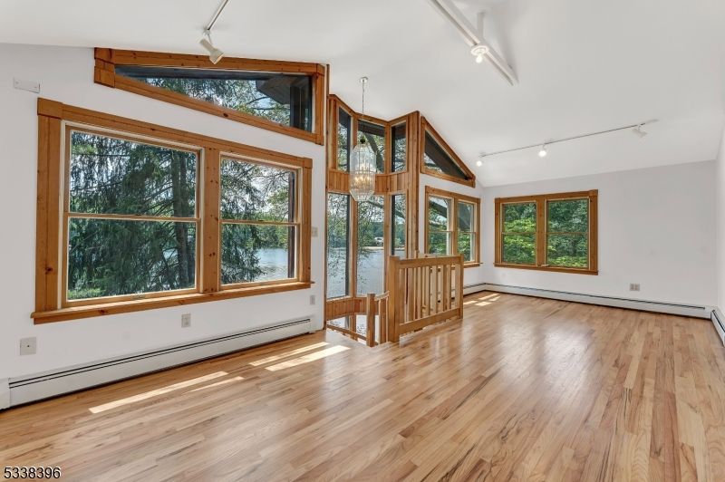Empty room, Interior, Sun Room, Wood Texture Flooring