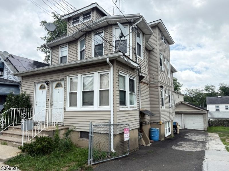 Detached Garage, Exterior, Facade, American Foursquare