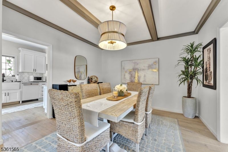 Dining room, Interior, Kitchen, Pendant Lights, Wood Texture Flooring