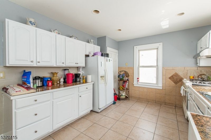 Interior, Kitchen, Recessed Lighting, Washer