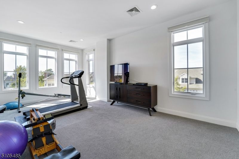 Fitness Equipment, Interior, Recessed Lighting