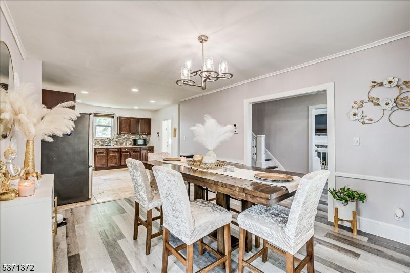 Chandelier, Dining room, Interior, Recessed Lighting, Wood Texture Flooring