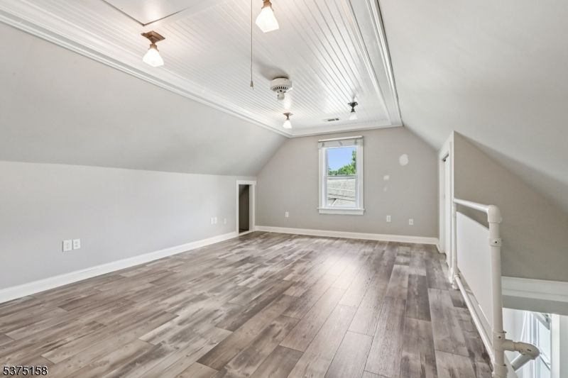 Empty room, Interior, Pendant Lights, Wood Texture Flooring