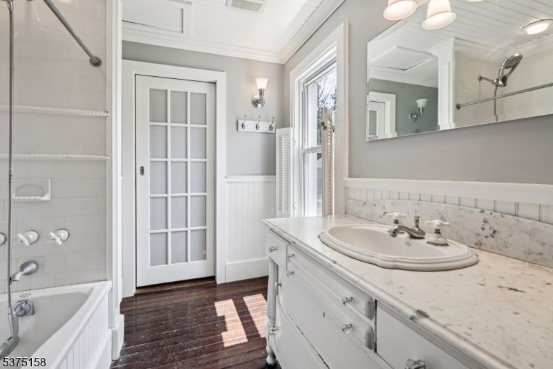 Bathroom, Interior, Recessed Lighting, Wood Texture Flooring