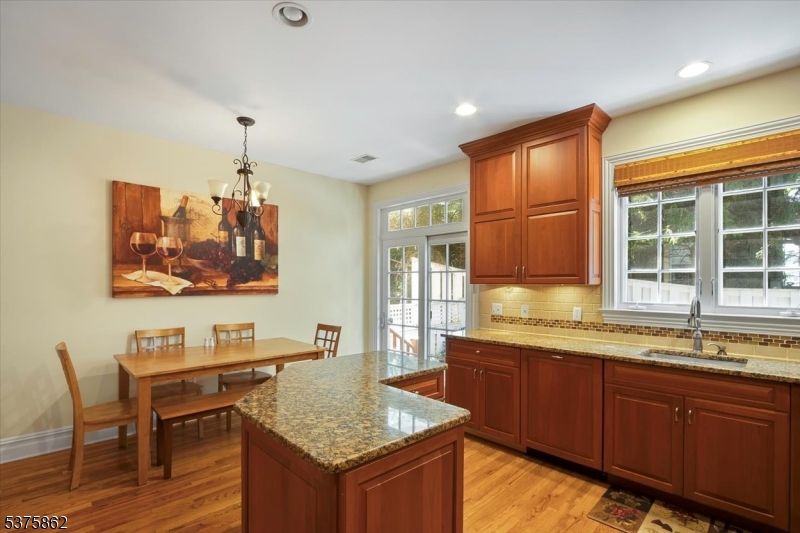 Chandelier, Dining room, Interior, Kitchen, Pendant Lights, Recessed Lighting, Wood Texture Flooring