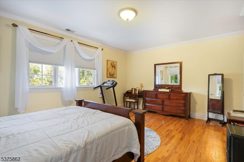 Bedroom, Fitness Equipment, Interior, Wood Texture Flooring