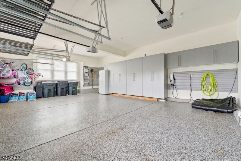 Garage, Interior
