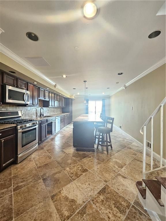 Dining room, Interior, Kitchen, Pendant Lights, Recessed Lighting, Stainless Steel Appliances