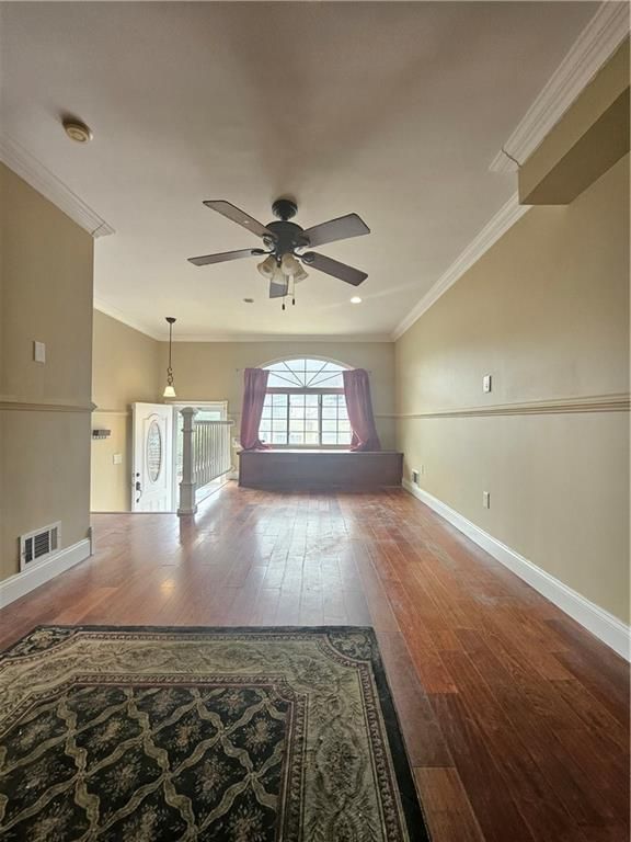 Interior, Pendant Lights, Recessed Lighting, Wood Texture Flooring