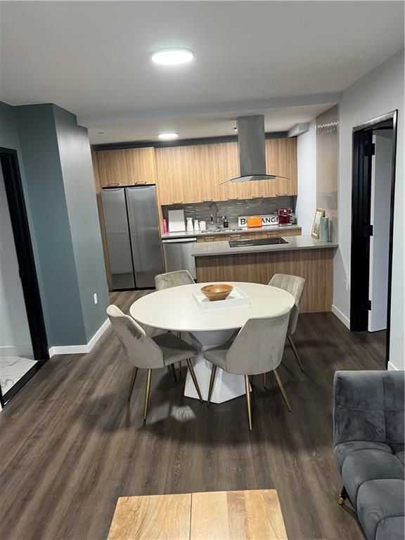 Dining room, Interior, Kitchen, Recessed Lighting, Wood Texture Flooring