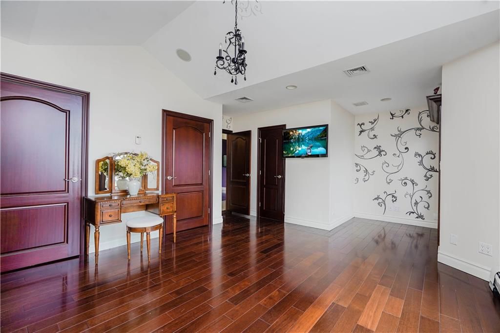 Interior, Pendant Lights, Recessed Lighting, Wood Texture Flooring
