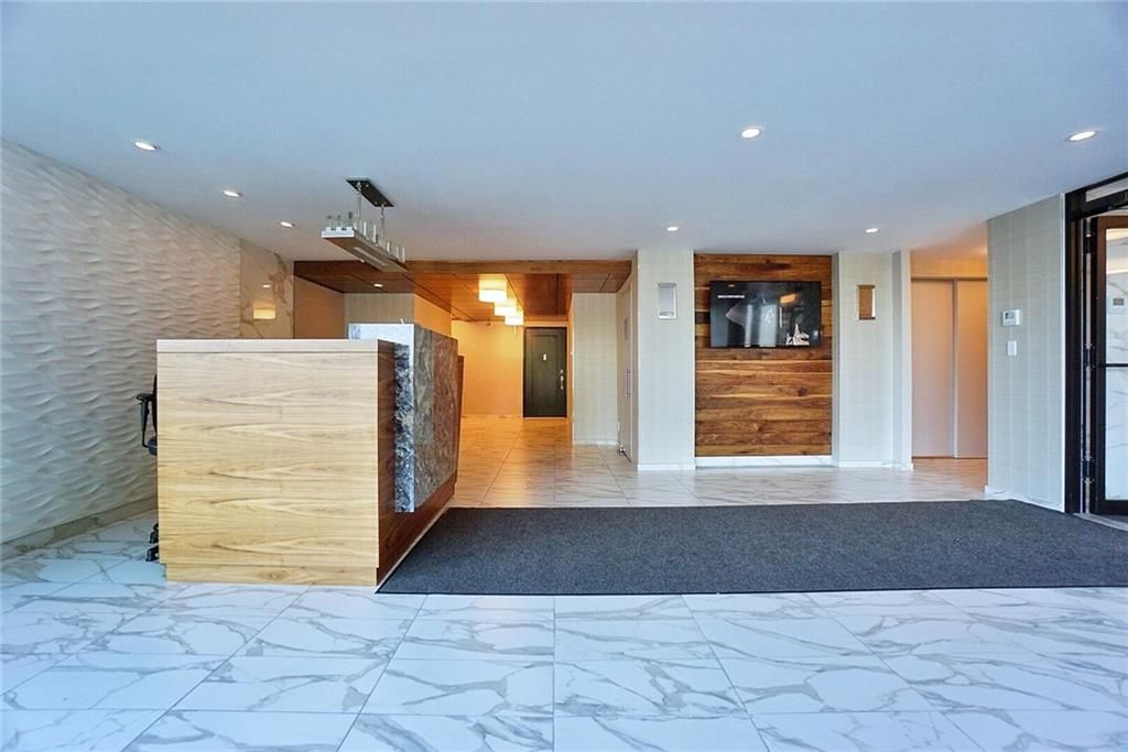 Interior, Kitchen, Marble, Pendant Lights, Recessed Lighting