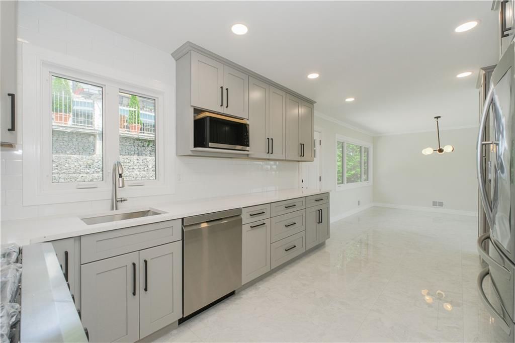 Interior, Kitchen, Pendant Lights, Recessed Lighting, Stainless Steel Appliances