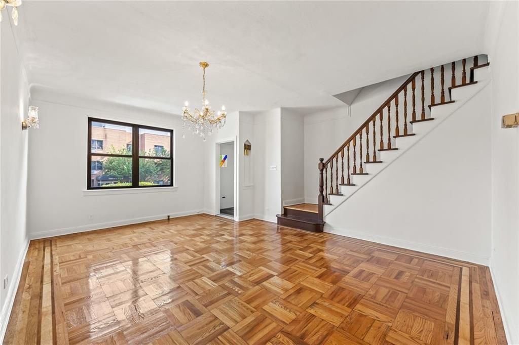 Chandelier, Empty room, Interior, Wood Texture Flooring