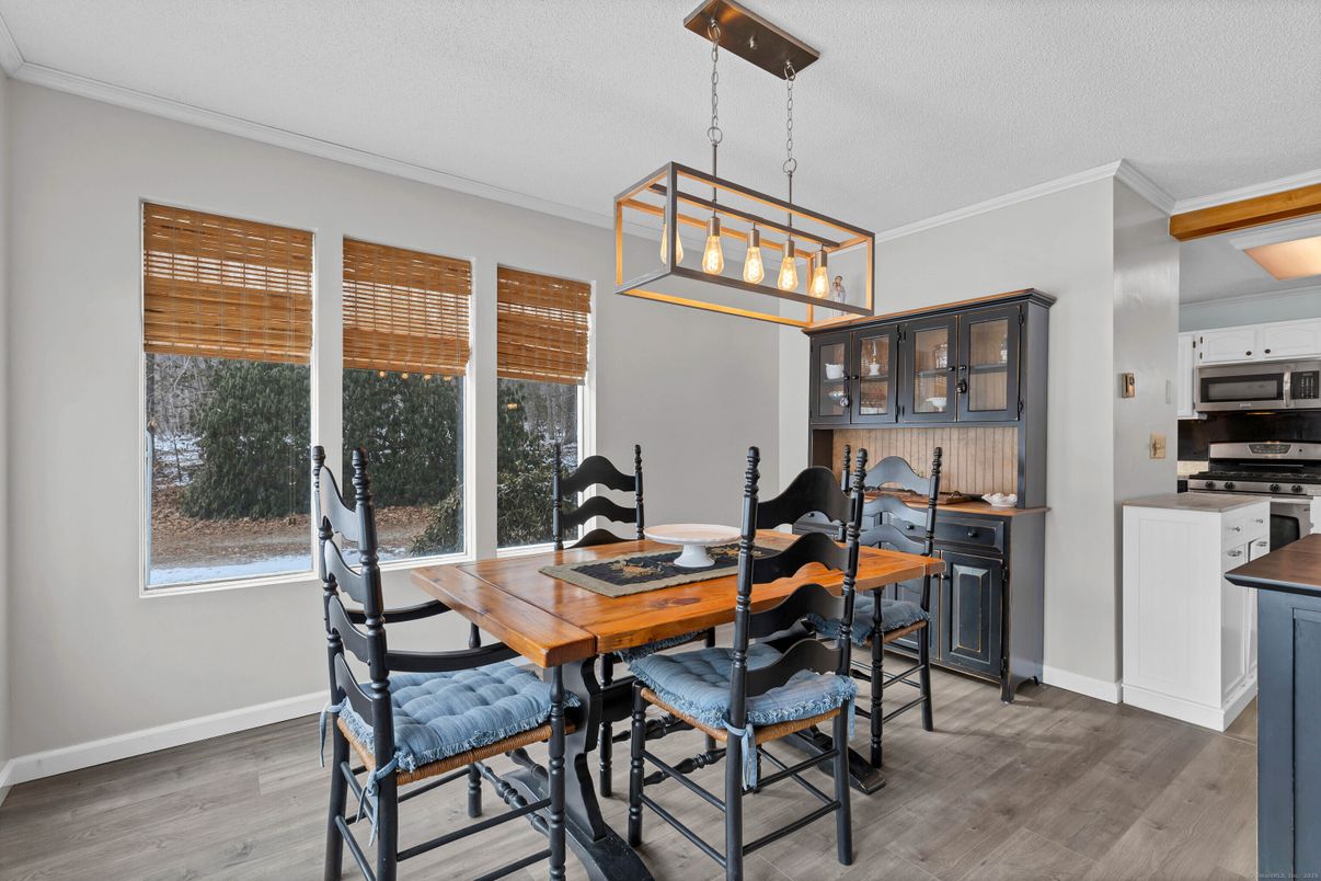 Dining room, Interior, Kitchen, Pendant Lights, Wood Texture Flooring