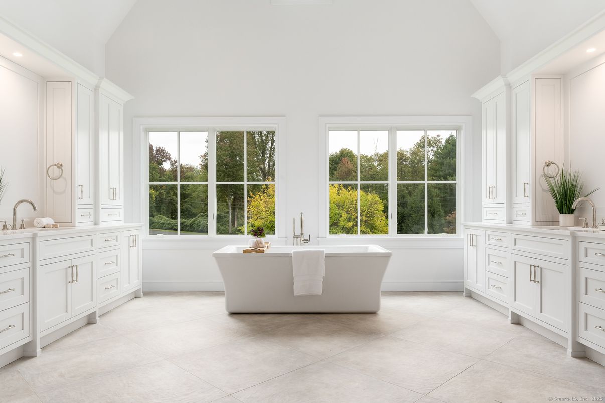 Bathroom, Dual Sink Vanities, Free Standing Baths, Interior, Recessed Lighting