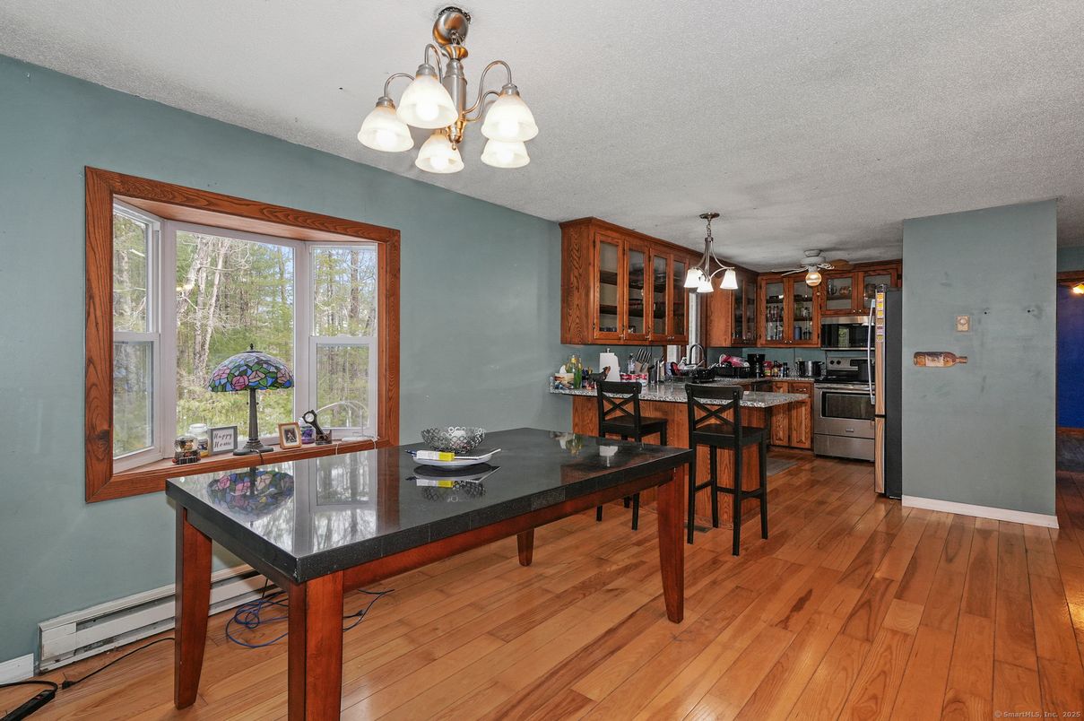 Dining room, Interior, Kitchen, Pendant Lights, Wood Texture Flooring