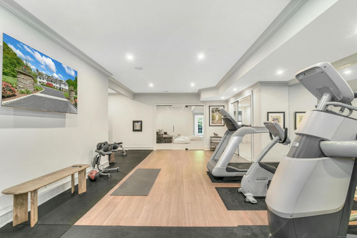 Fitness Equipment, Interior, Recessed Lighting, Wood Texture Flooring