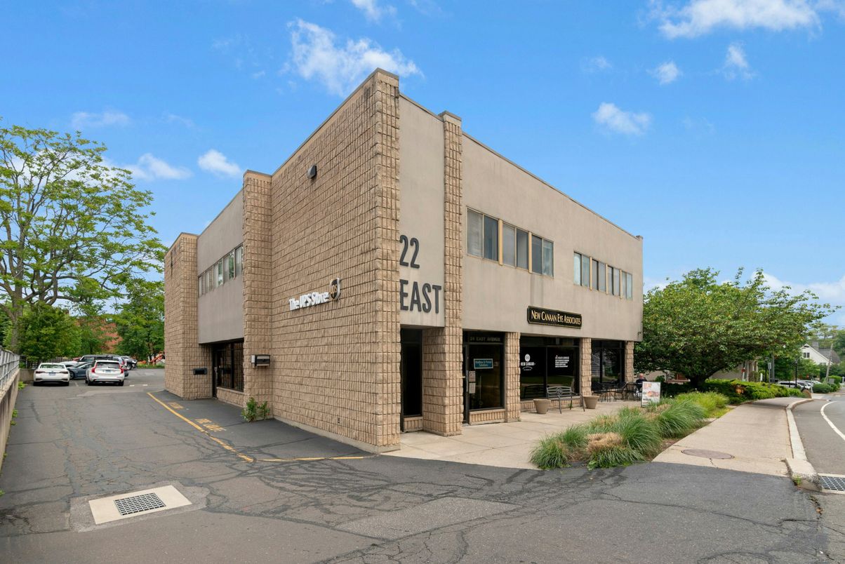 Exterior, Facade, Condo Building