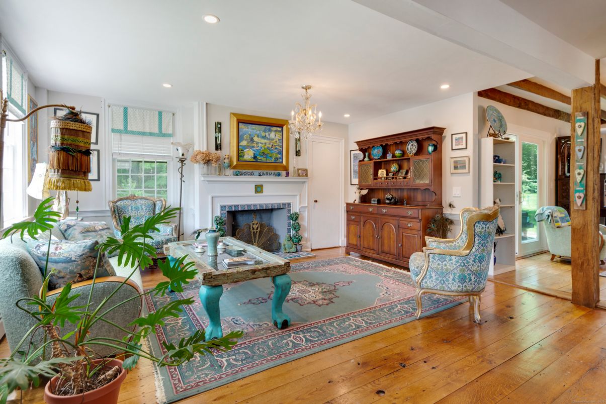 Chandelier, Fireplace, Interior, Recessed Lighting, Wood Texture Flooring