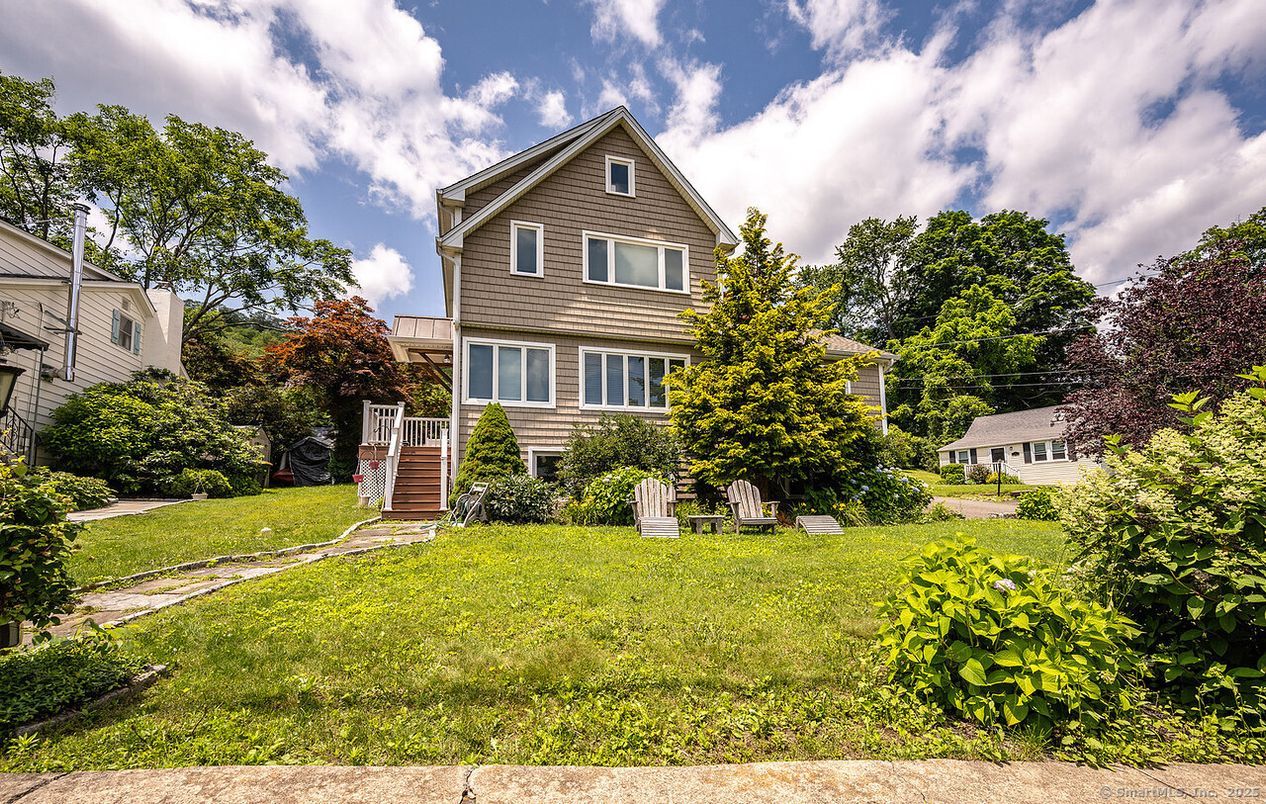 Backyard, Exterior, Facade, Queen Anne Victorian