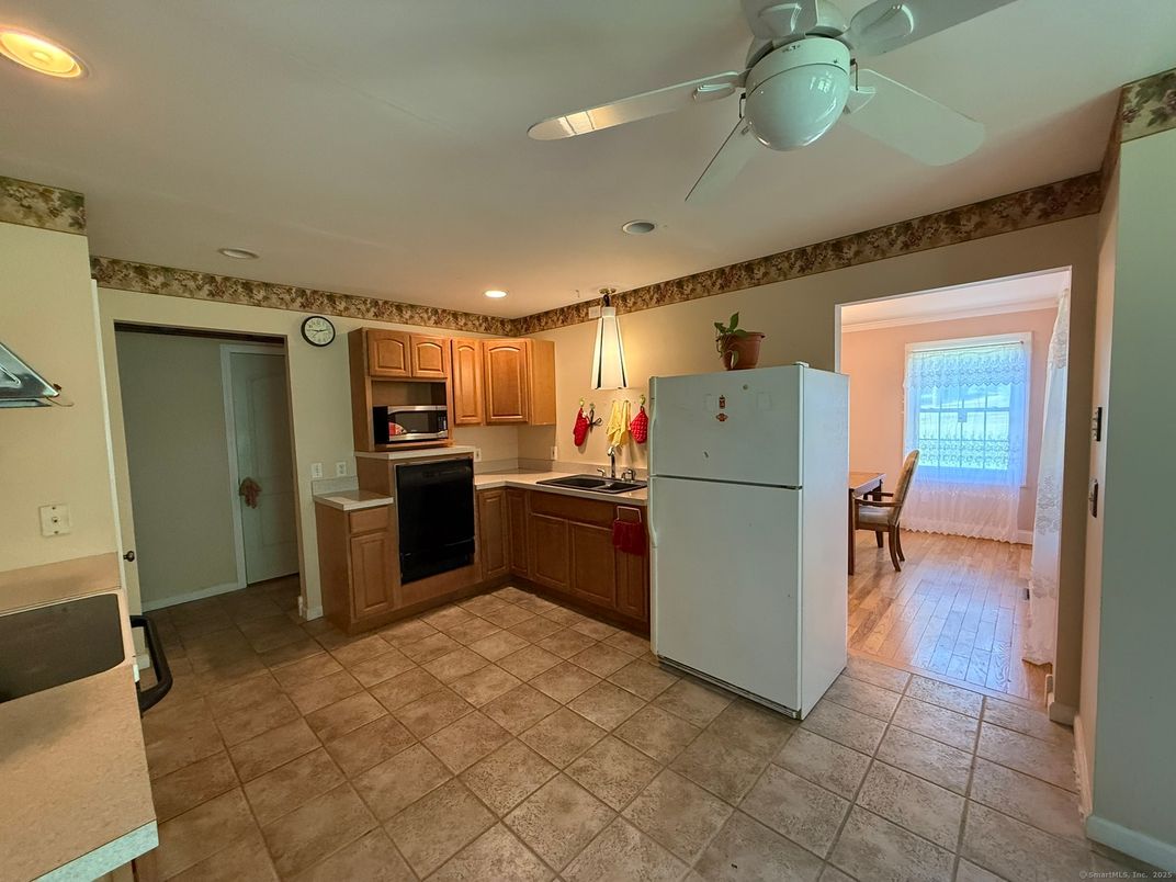 Dining room, Interior, Kitchen, Recessed Lighting