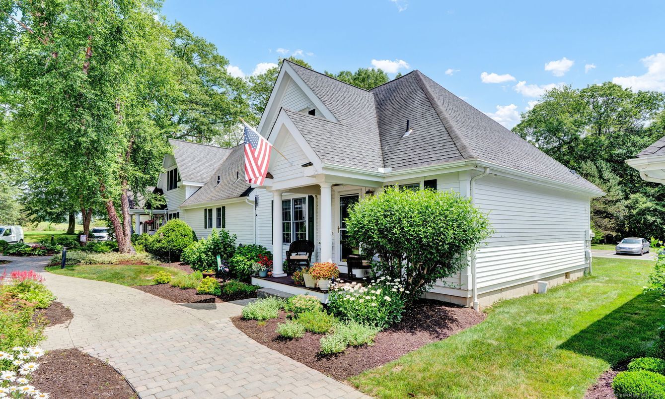 Exterior, Facade, Cape Cod