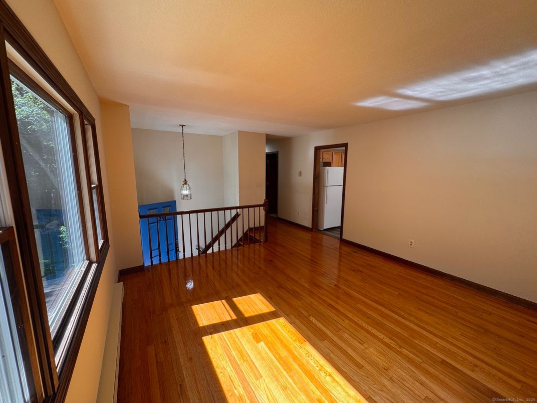 Interior, Pendant Lights, Wood Texture Flooring