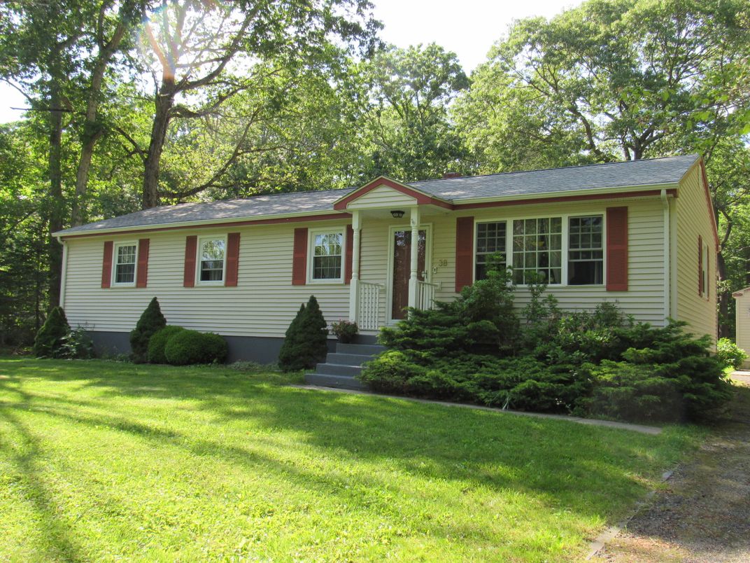 Exterior, Facade, Cape Cod