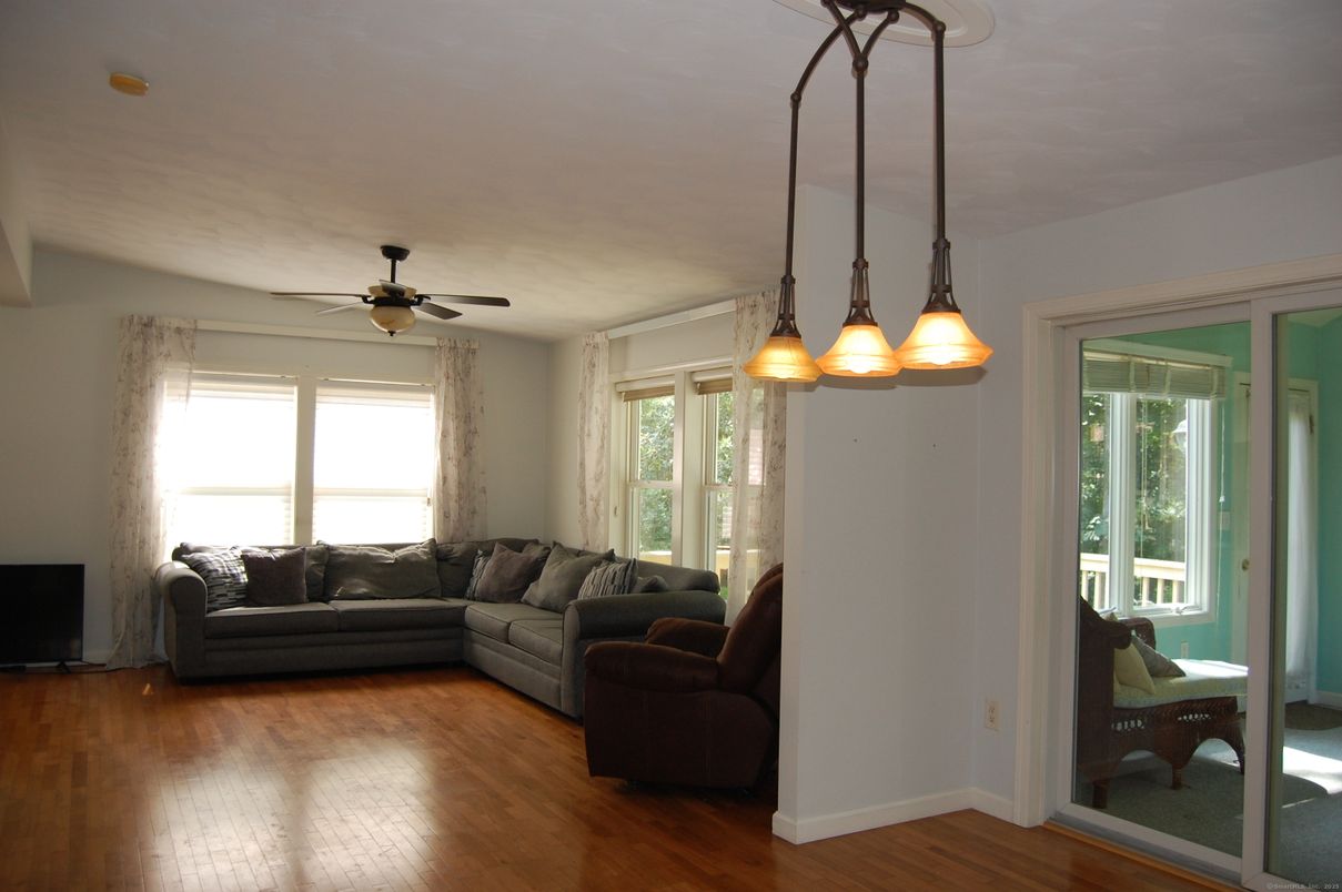 Interior, Living room, Pendant Lights, Wood Texture Flooring