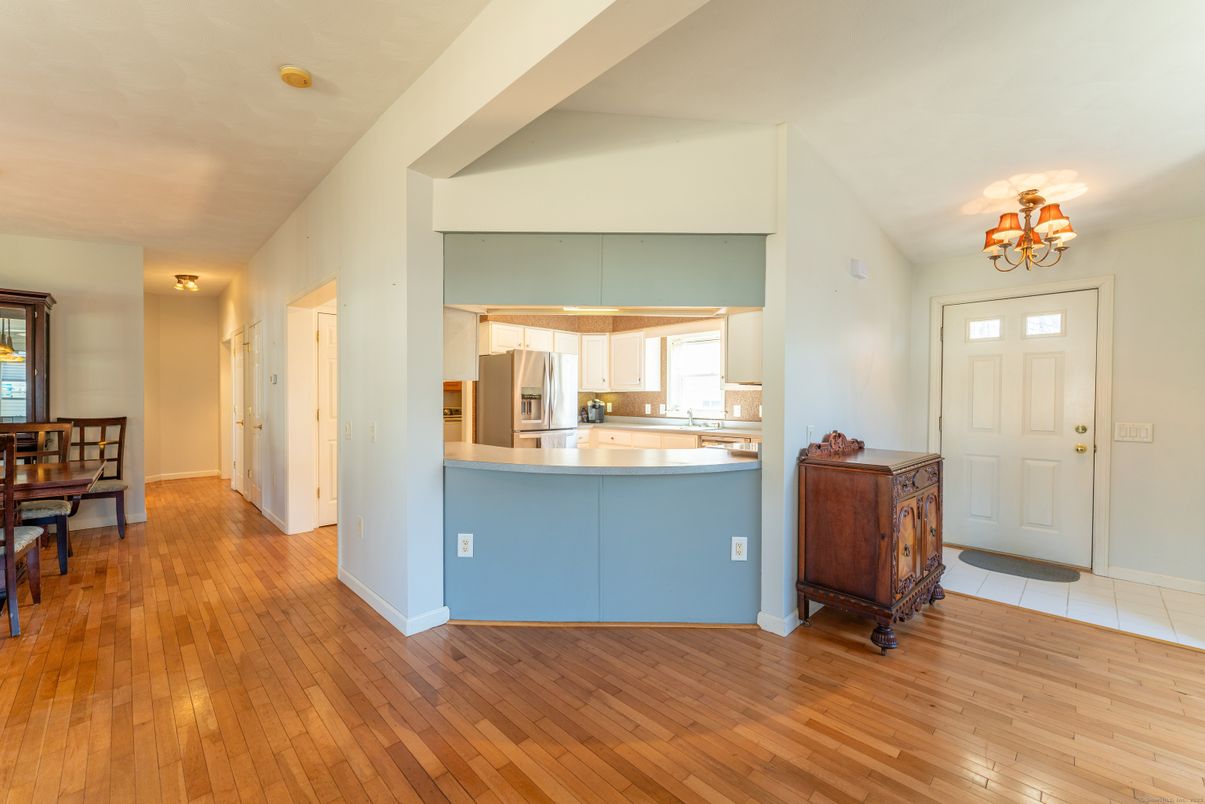 Chandelier, Dining room, Interior, Kitchen, Wood Texture Flooring