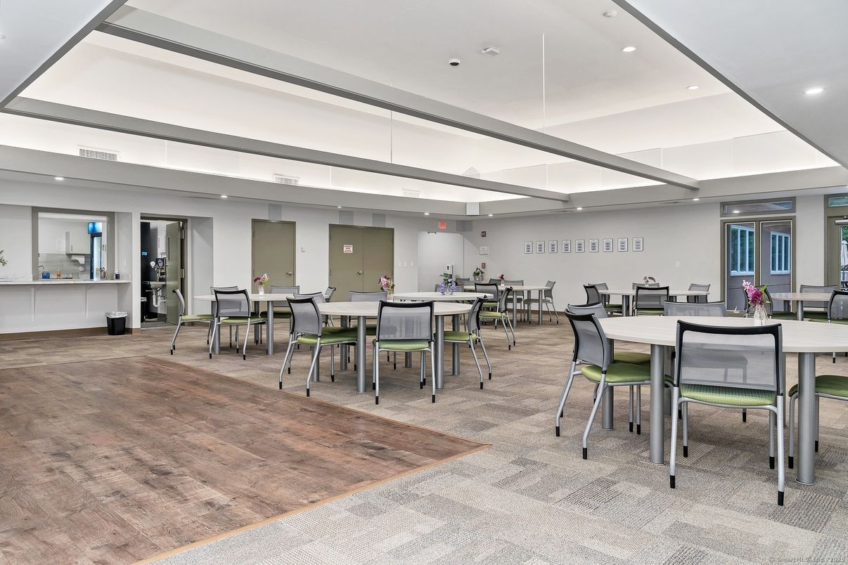 Dining room, Interior, Recessed Lighting