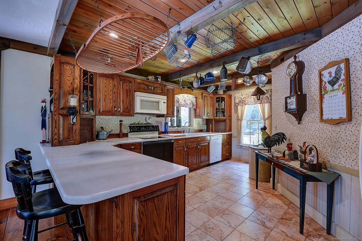 Interior, Kitchen, Recessed Lighting, Stainless Steel Appliances, Wooden Beams, Wooden Ceilings