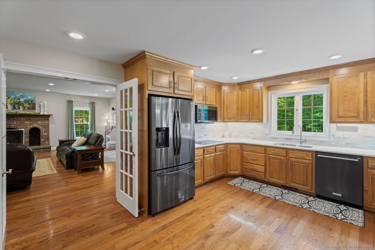Fireplace, Interior, Kitchen, Living room, Recessed Lighting, Wood Texture Flooring
